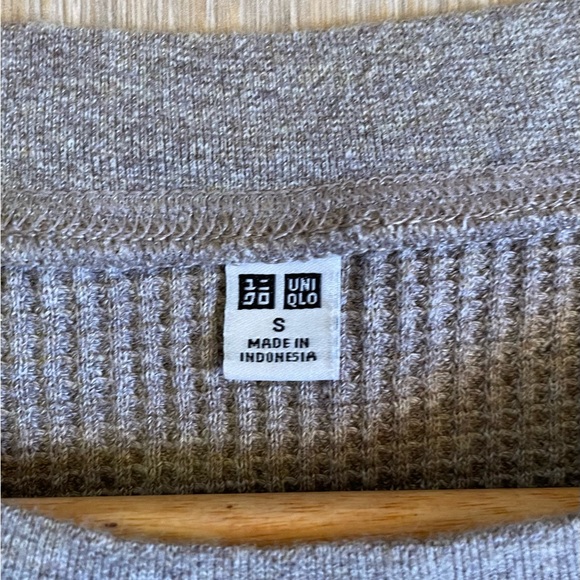 Uniqlo Waffle Top in Heather Cool Tan - Picture 3 of 3